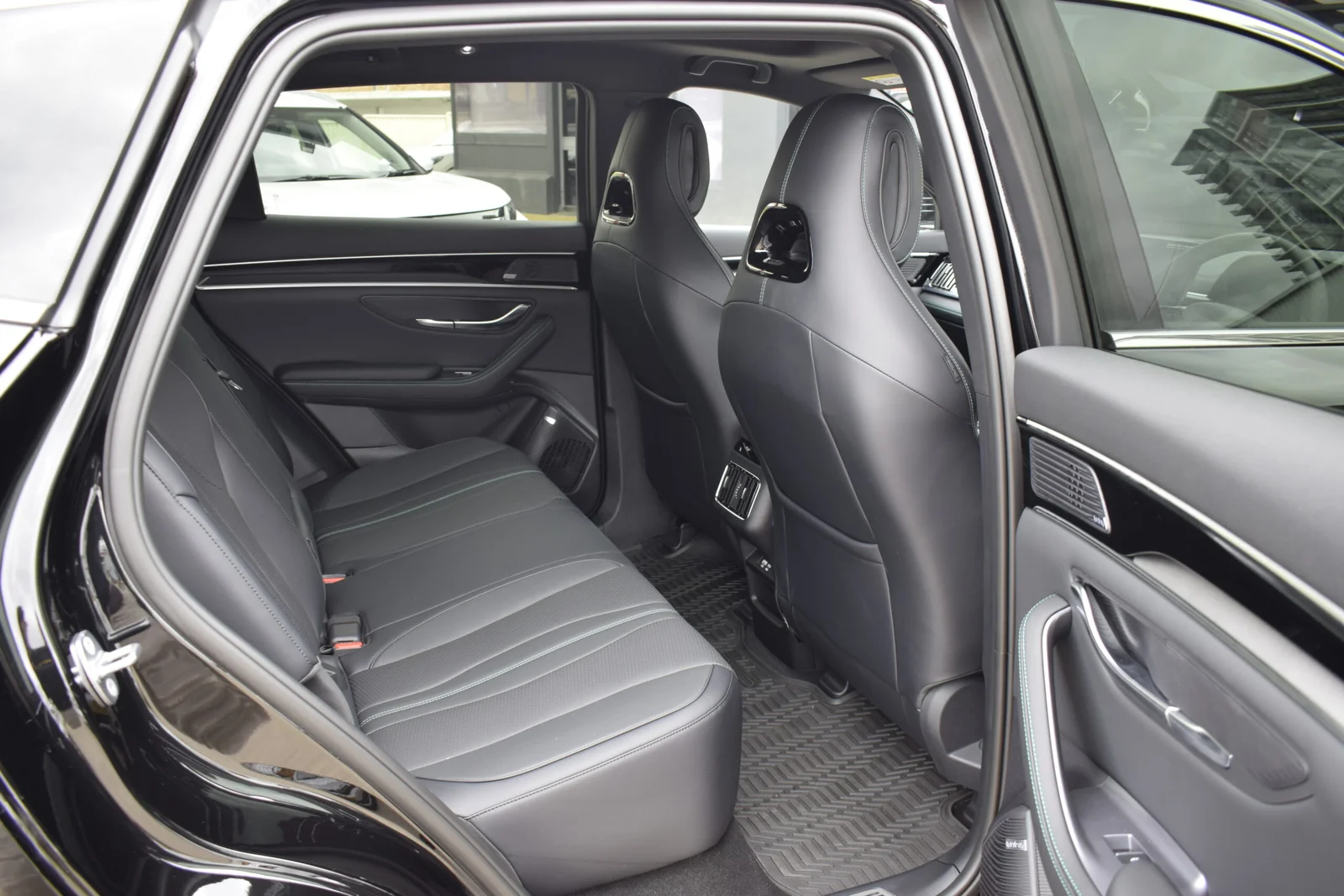 BYD Sealion 6 PHEV 2025
